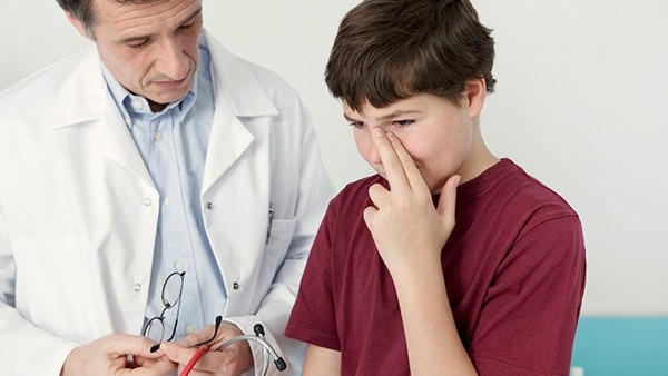 {六合彩}(家长们疯狂代购一支传说能防治近视的“神药”阿托品)